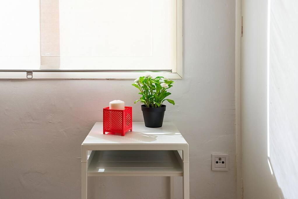 Sohocenter Apartment 2 Rooms Young People Only Малага Екстериор снимка