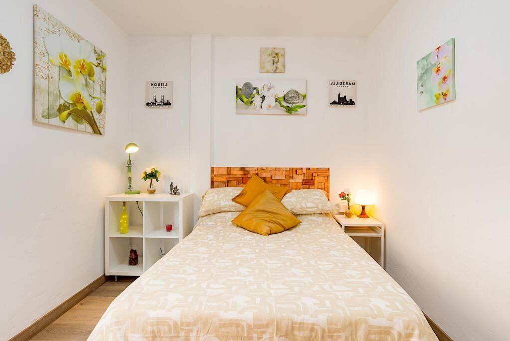 Sohocenter Apartment 2 Rooms Young People Only Малага Екстериор снимка