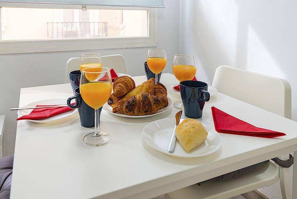 Sohocenter Apartment 2 Rooms Young People Only Малага Екстериор снимка