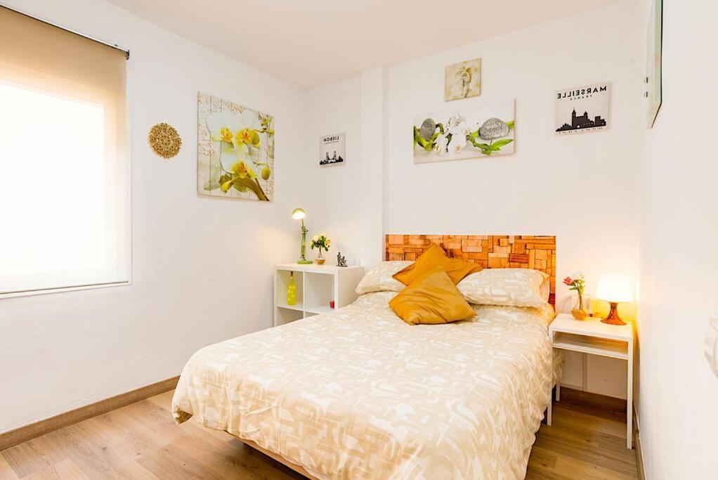 Sohocenter Apartment 2 Rooms Young People Only Малага Екстериор снимка